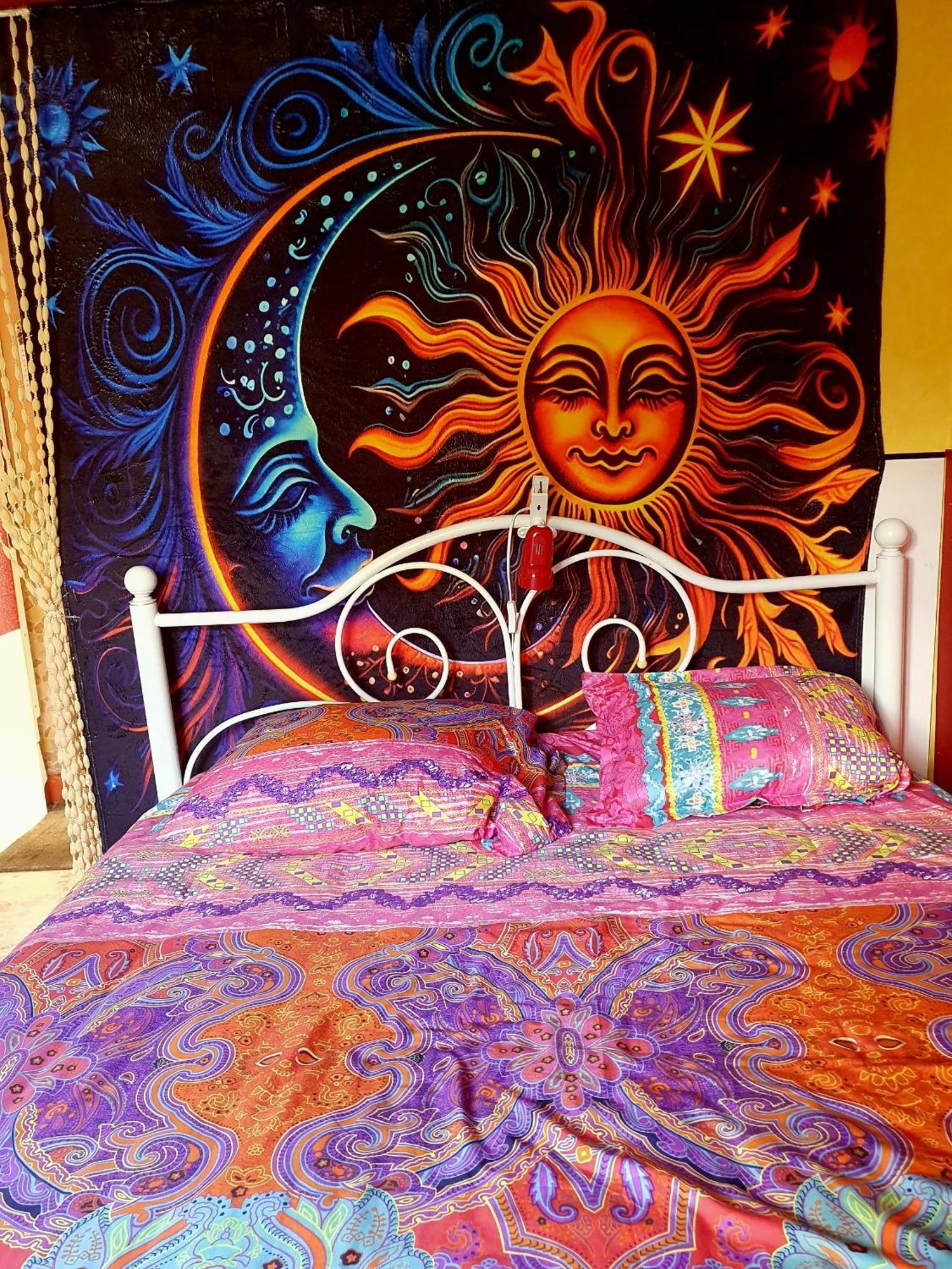 Bed And Breakfast Les Roses Multicolores Du 47 Fumel エクステリア 写真