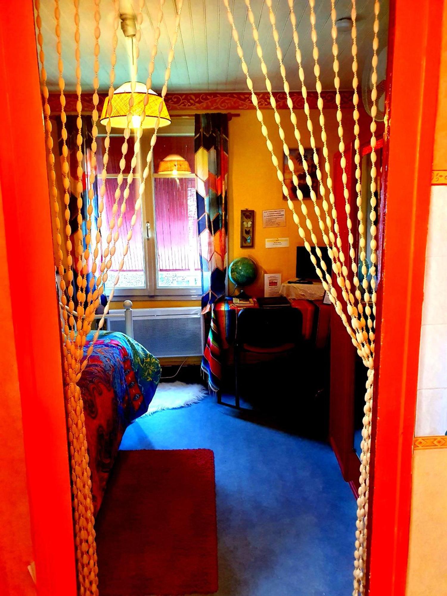 Bed And Breakfast Les Roses Multicolores Du 47 Fumel エクステリア 写真
